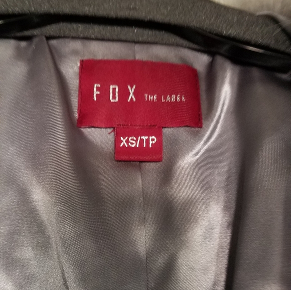 ❤SOLD❤Light Grey Ostrich Feather Jacket - Picture 4 of 4